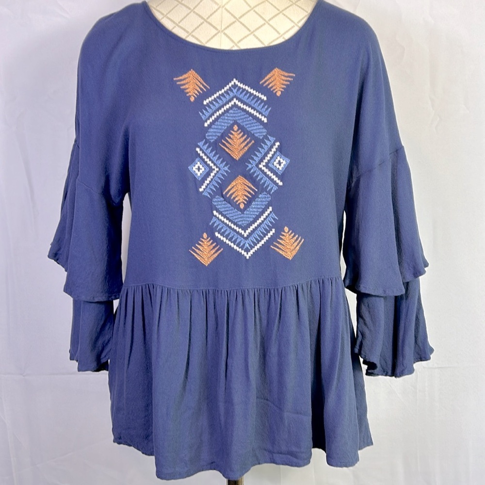 Ariat Embroidered Indigo Blue Top size Medium Boho Ruffle Sleeves Like New